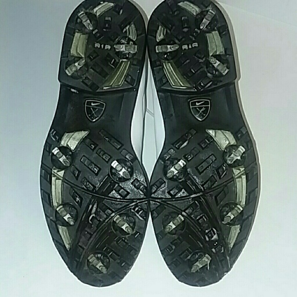 size 7  Nike Air Comfort golf shoes tan and white - Picture 4 of 5